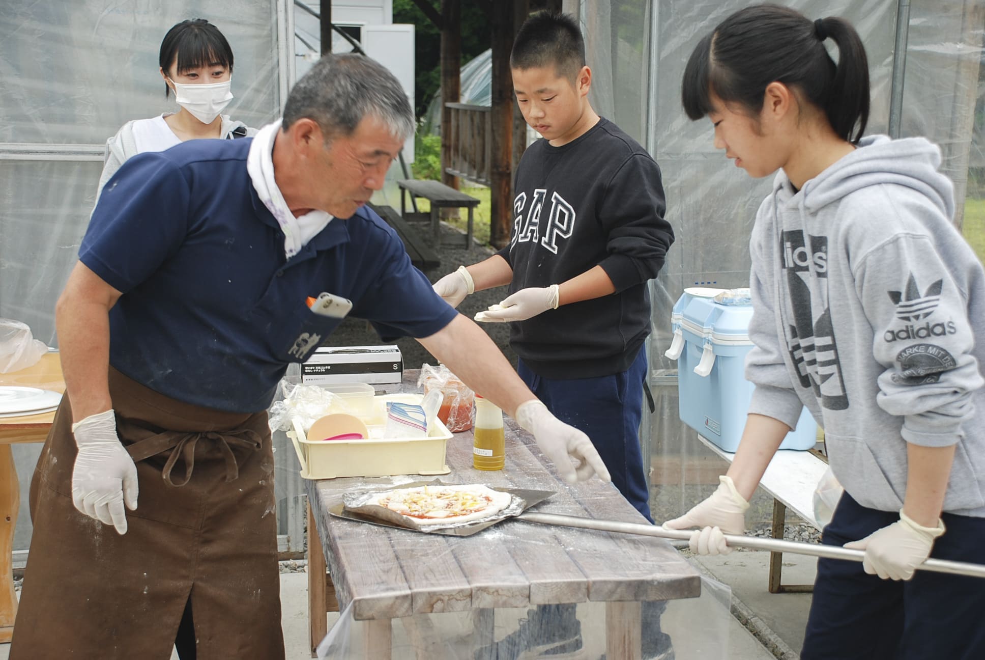 本格ピザ作り体験